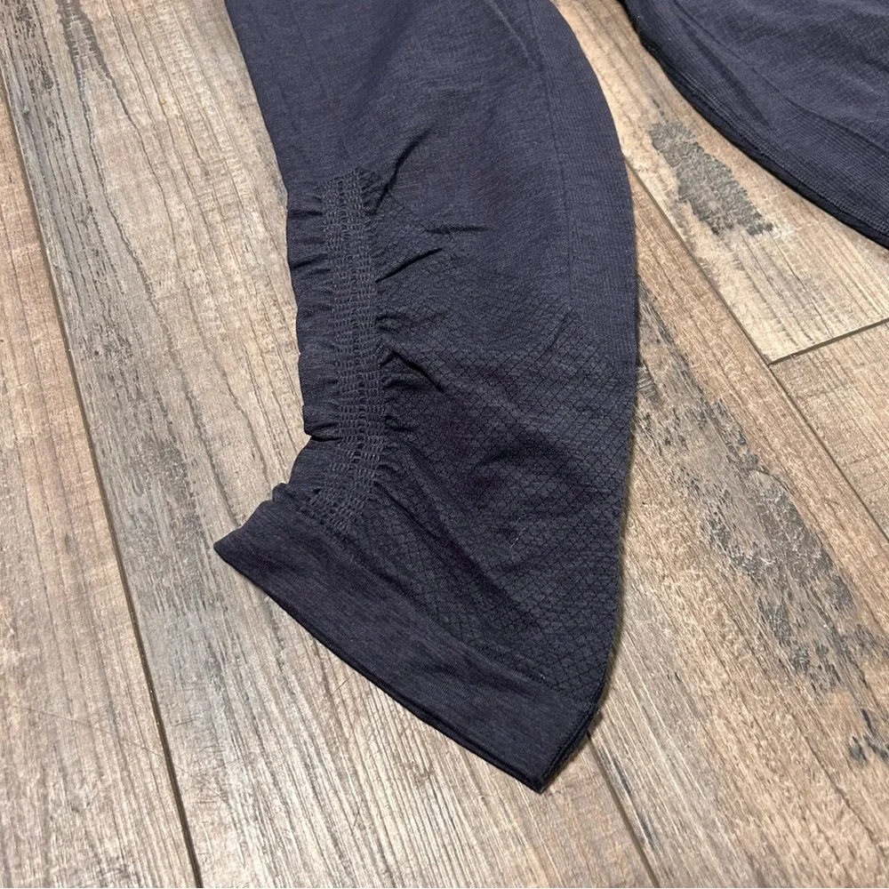 Lululemon In the Flow Crop II Legging Purple Blue  Size 4‎